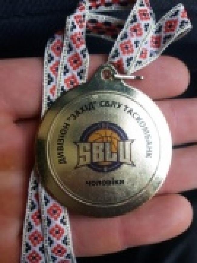 Рівненський університет отримав "бронзу" на змаганнях з баскетболу