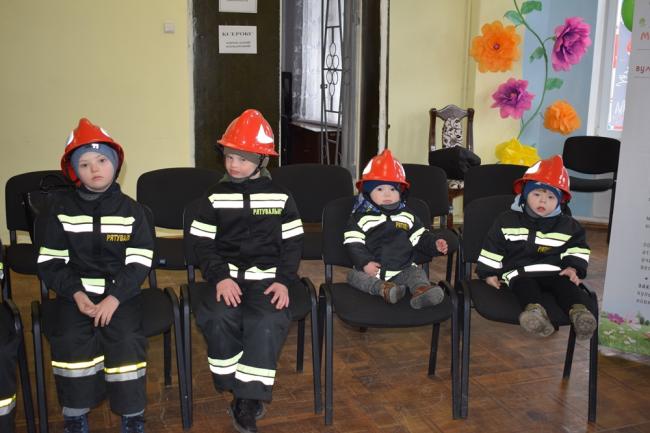 Рятувальники Рівненщини влаштували свято для сонячних дітей (ФОТО+ВІДЕО)