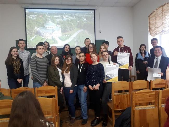 Голова Комітету ВРУ Ганна Гопко зустрілася зі студентами Рівненщини (ФОТО)