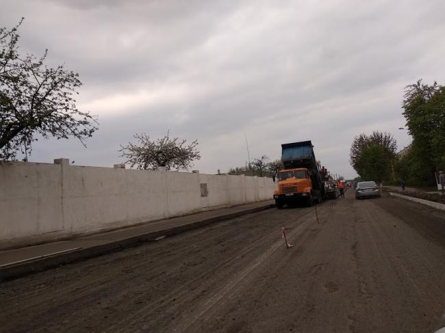 У Костополі розпочали ремонт дороги (ФОТО)
