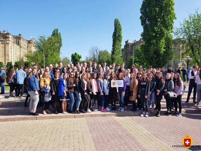 Учні Рівненщини привезли 30 перемог з Всеукраїнського конкурсу