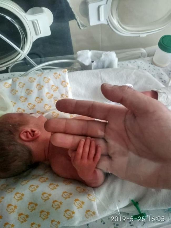 Батьки новонародженої дівчинки з Острога потребують допомоги на лікування немовляти