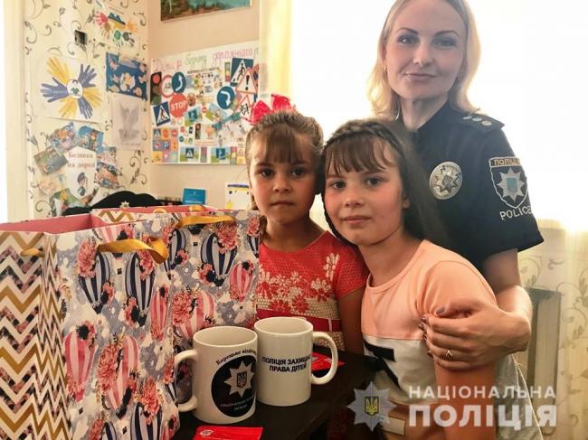 На Рівненщині поліцейські здійснили мрії двох сестричок (ФОТО)