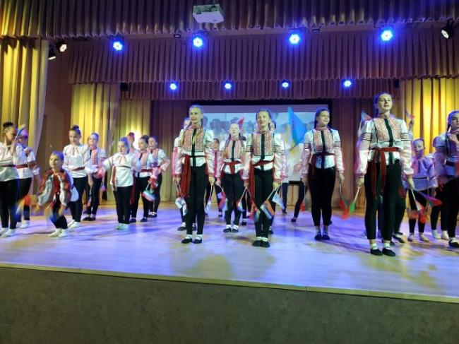 На Рівненщині зразковий ансамбль сучасного танцю представив звітний концерт