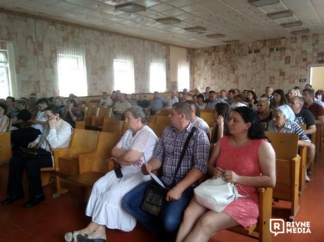 Об’єднання із селами чи приєднання до Рівного: у селі Городище знову вирішували долю громади 