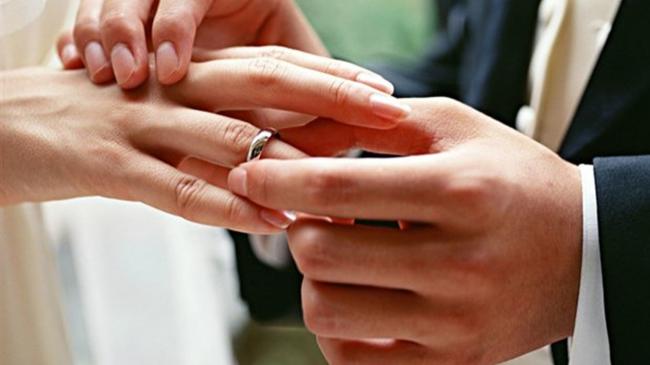 За день Рівненському РАЦСі зареєстрували 21 шлюб