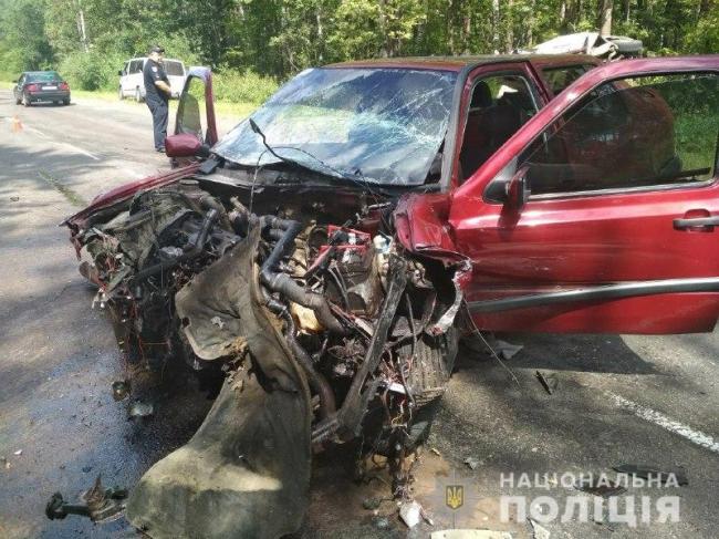 Два водії - у лікарні: у ДТП на Костопільщині зіткнулися три автівки