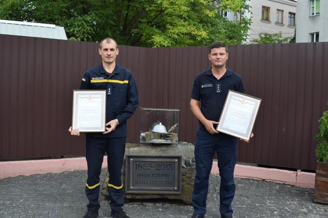 Двох рятувальників Рівненщини нагородили Почесними грамотами