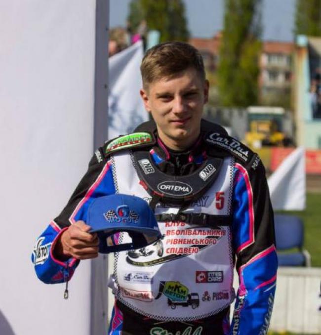 Рівненський гонщик зламав ключицю під час міжнародних змагань