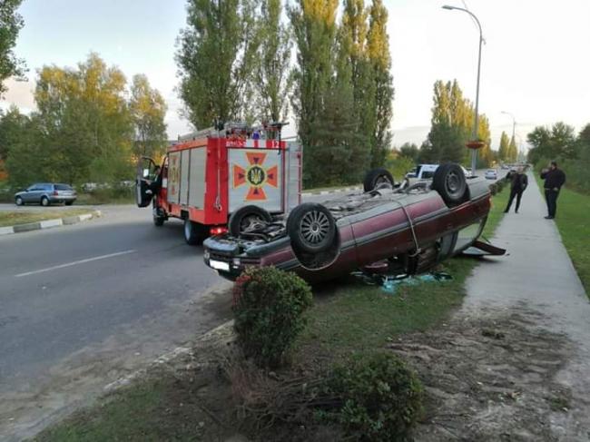 У Вараші перекинувся автомобіль