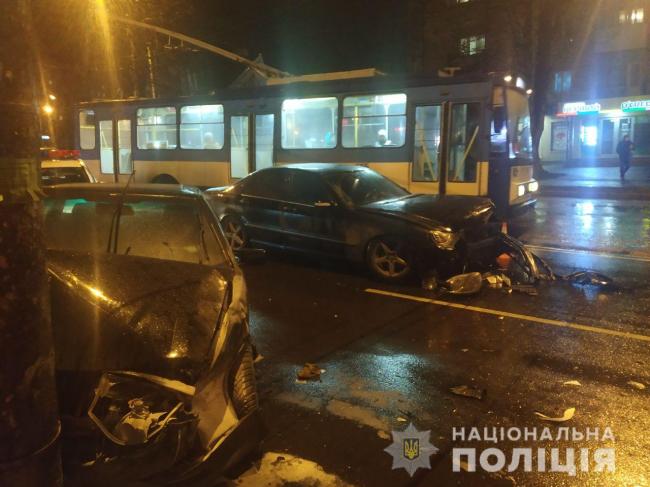 Постраждала пасажирка: у Рівному на Грушевського зіткнулися легковики