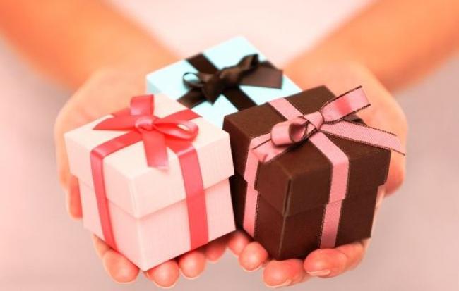 Рівнянам на замітку: які подарунки потрібно оподатковувати?