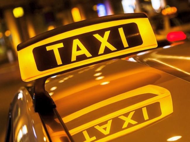 Скільки коштуватиме таксі у Рівному в новорічну ніч?