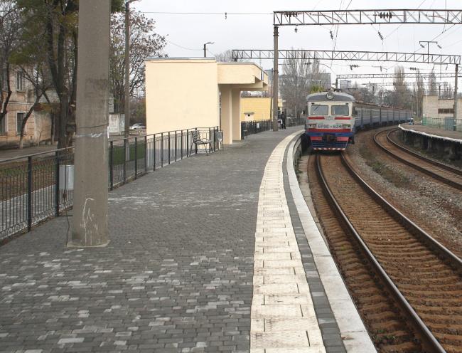 Побудувати високу залізничну платформу просять у місті на Рівненщині