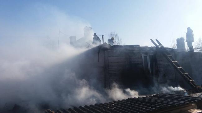 На Рівненщині ледь не згорів житловий будинок (ФОТО)