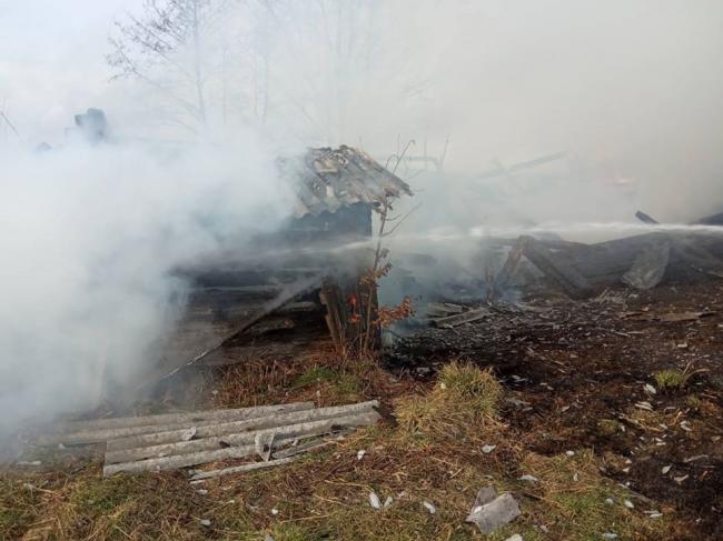 Вогонь знищив 2 дві тонни сіна на Рівненщині