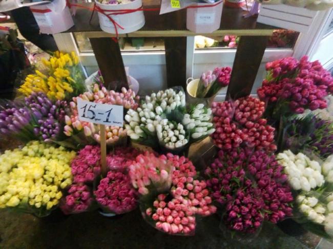 Які ціни на квіти перед 8 березня у Рівному?