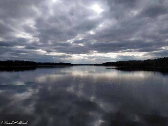 Фотограф з Рівненщини опублікував вражаючі світлини водосховища (ФОТО)