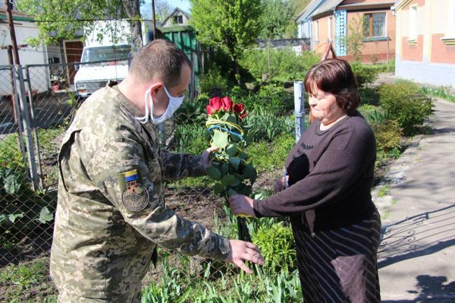 День матері: на Рівненщині високопосадовці вітали мам загиблих воїнів АТО