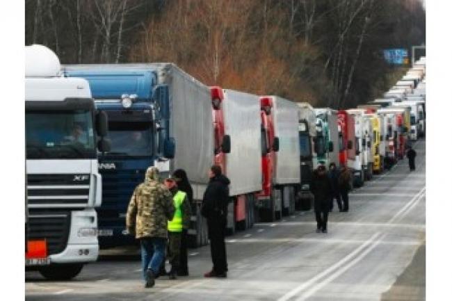 На українсько-польському кордоні "Ягодин" у черзі стояли 200 вантажівок