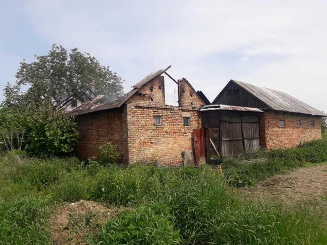 Через дитячі пустощі на Рівненщині ледь не згорів будинок (ФОТО)