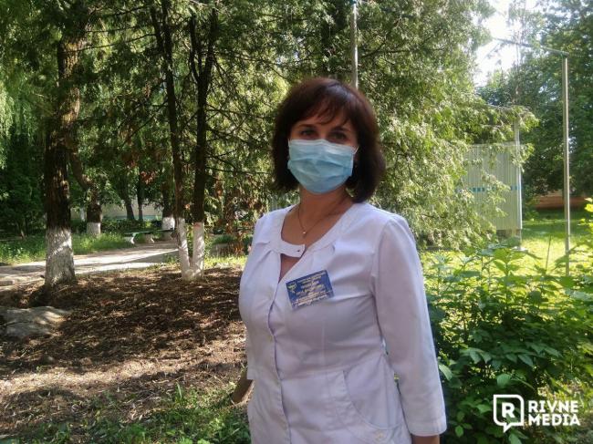 «Перший місяць я спати нормально не могла»: інфекціоністка з Рівного розповіла про боротьбу з коронавірусом