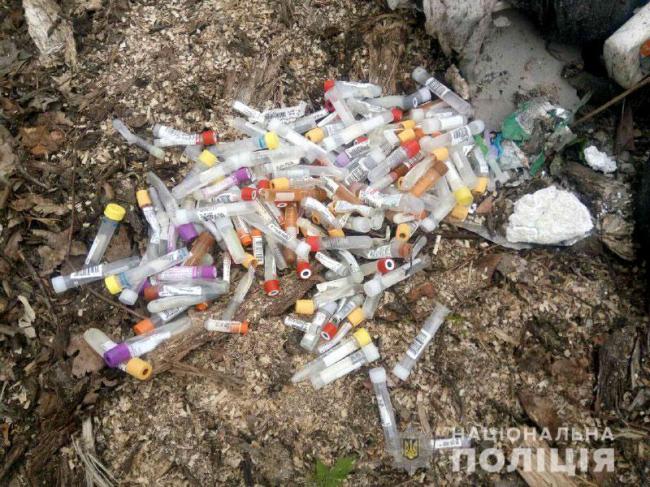 Поліція розслідує факт викидання львівського сміття на Рівненщині