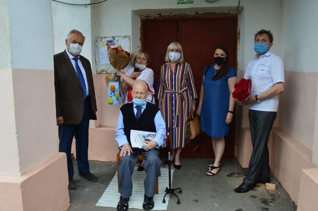 101-річний ветеран війни із Рівного відзначив День народження