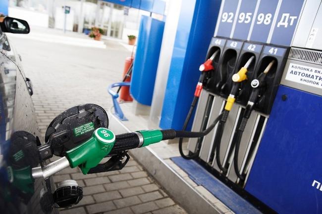 На 14,5% більше пального продають АЗС на Рівненщині після того, як закрили нелегальні заправки