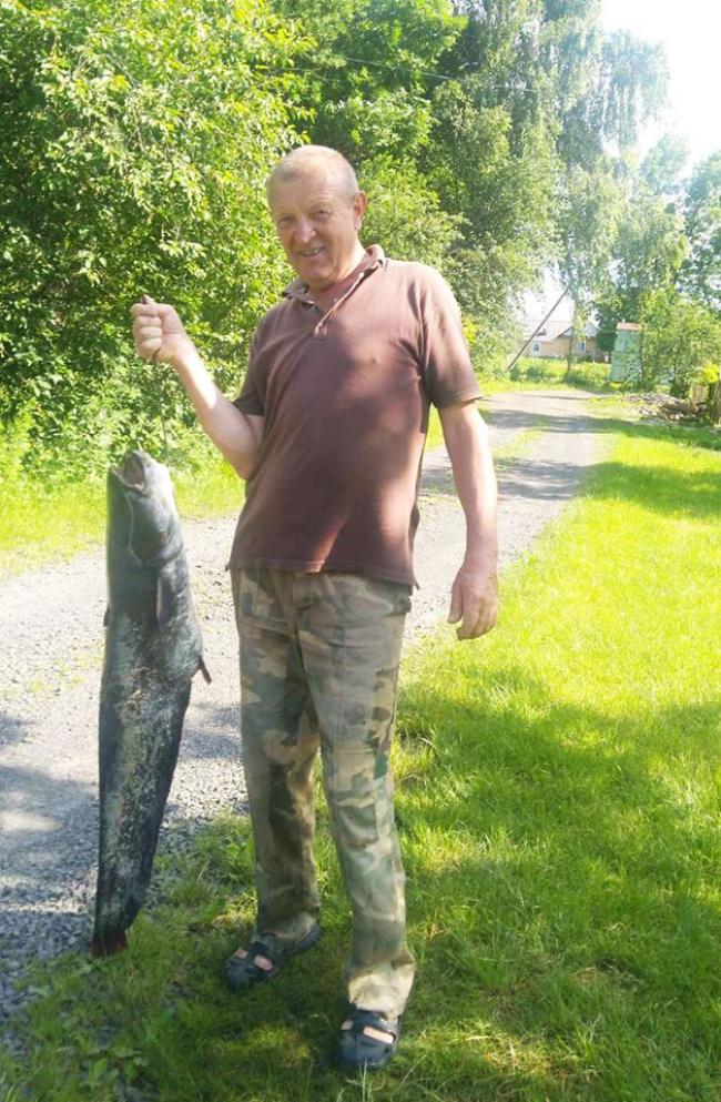 На Рівненщині рибалка спіймав сома вагою 10 кілограм (ФОТОФАКТ)