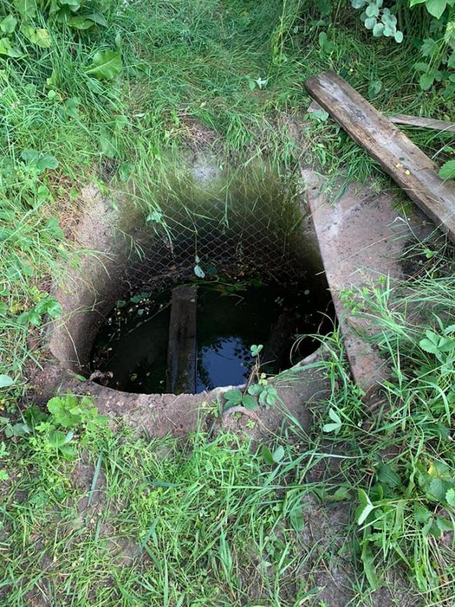 На Рівненщині у ямі для каналізаційних вод знайшли тіло пенсіонера (ФОТО) 