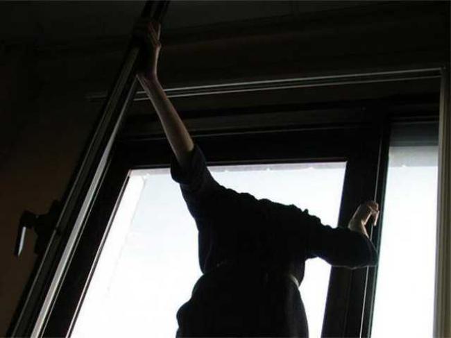 На Рівненщині жінка намагалася покінчити життя самогубством