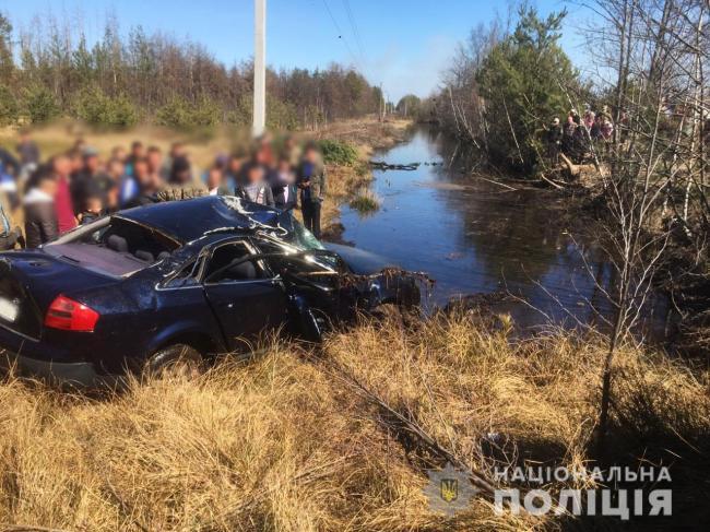 Авто опинилось у меліоративному каналі, а пасажир - загинув: на Рівненщині судитимуть учасника ДТП