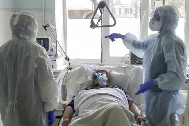 У опорній лікарні на Рівненщині шестеро хворих із covid-19 у важкому стані