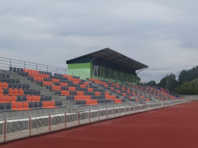 Не «Авангардом» єдиним: у місті на Рівненщині готують арену для легкоатлетів (ФОТО)
