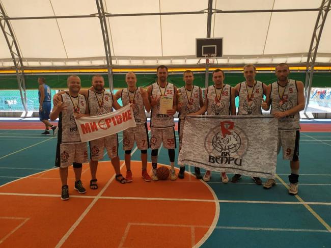 Рівненські "Вепри" стали призерами баскетбольного турніру