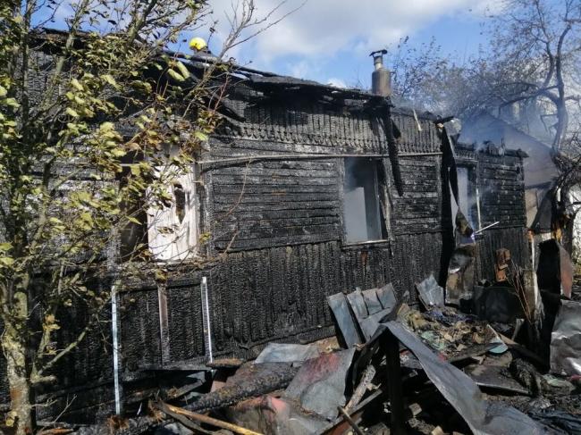 На Рівненщині вогонь знищив дах житлового будинку та цегляну прибудову