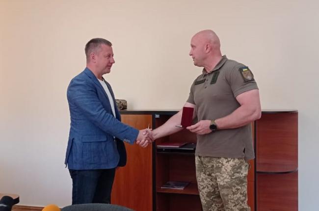 Віктора Шакирзяна відзначили високою нагородою за допомогу українським військовим
