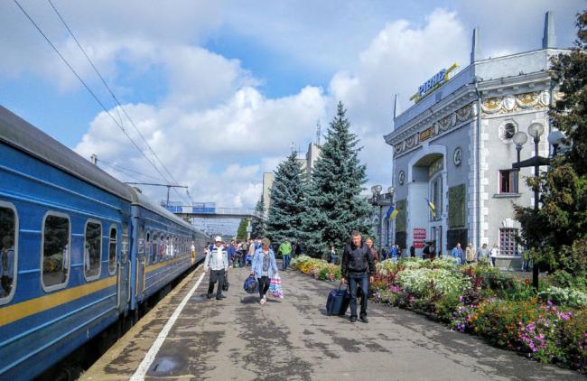 Поїзд із півдня України більше не курсуватиме до Рівного
