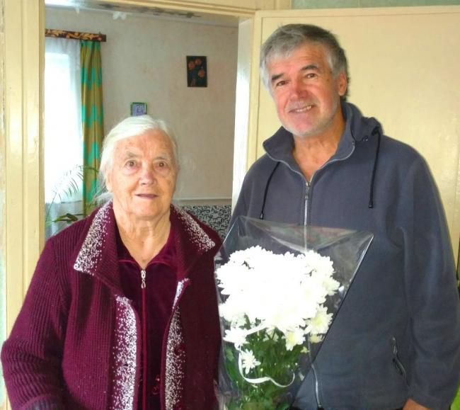 Бабусю із Рівненщини привітали із 90-річним ювілеєм 