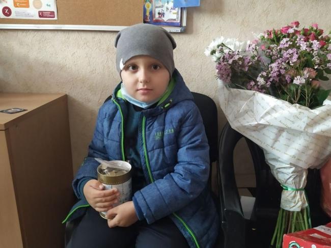 Хлопчик із Рівненського району віддав зібрані кошти для хворих діток 
