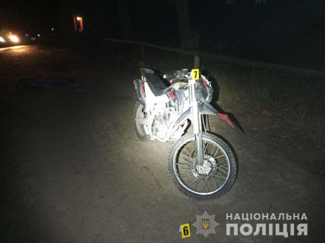 На Рівненщині неповнолітній мотоцикліст смертельно травмував чоловіка