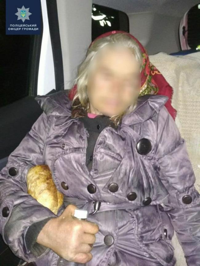 Лежала у безпорадному стані: на Рівненщині офіцер громади допоміг жінці