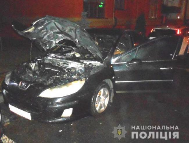 У Рівному підпалили автомобіль жителю Донеччини (+ФОТО)