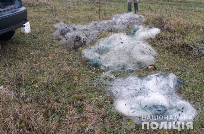Знищили 1700 метрів рибальських сіток, які дістали з Хрінницького водосховища