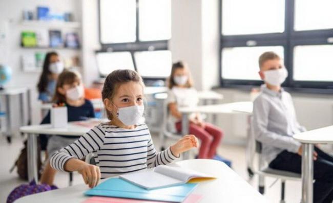 Динаміка зростає: 222 учні та понад 800 працівників шкіл Рівненщини хворіють на covid-19