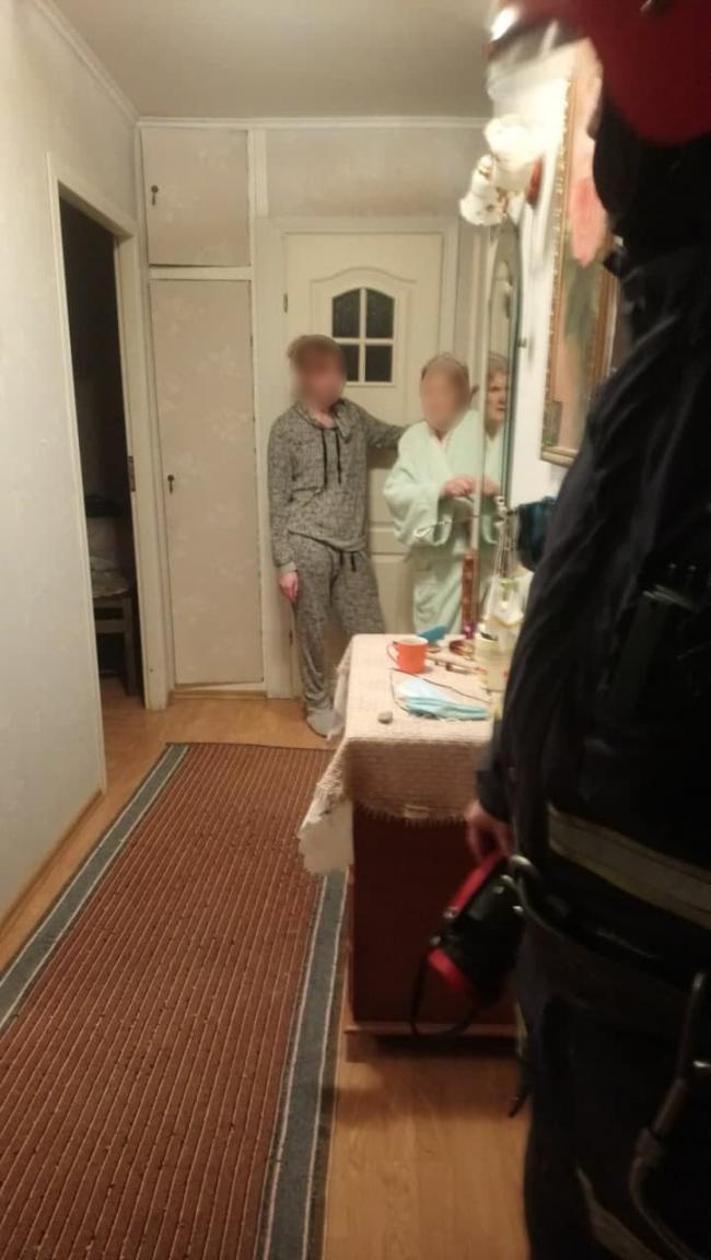 На Рівненщині пенсіонерка була заблокована у власній квартирі