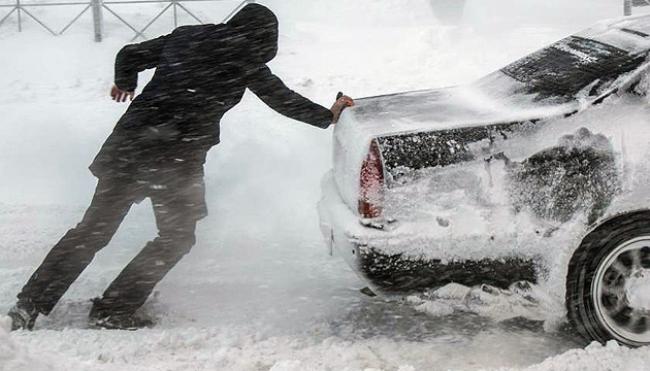 Сильні морози, сніг та ожеледиця: на Рівненщині оголосили штормове попередження