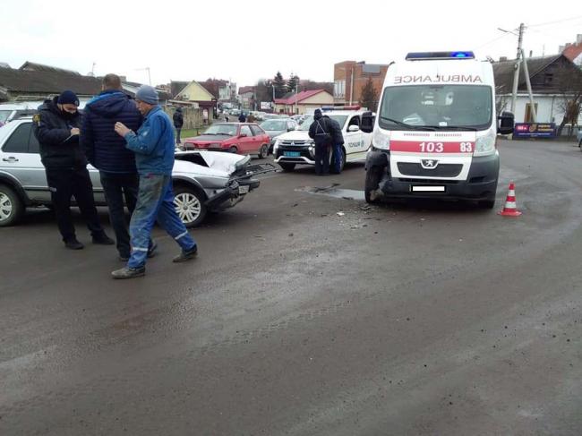 Відомі деталі аварії за участі автомобіля "швидкої" у Дубно (ФОТО)