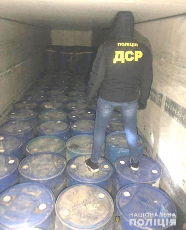 Більше 22 тонн фальсифікованого алкоголю вилучили на Рівненщині